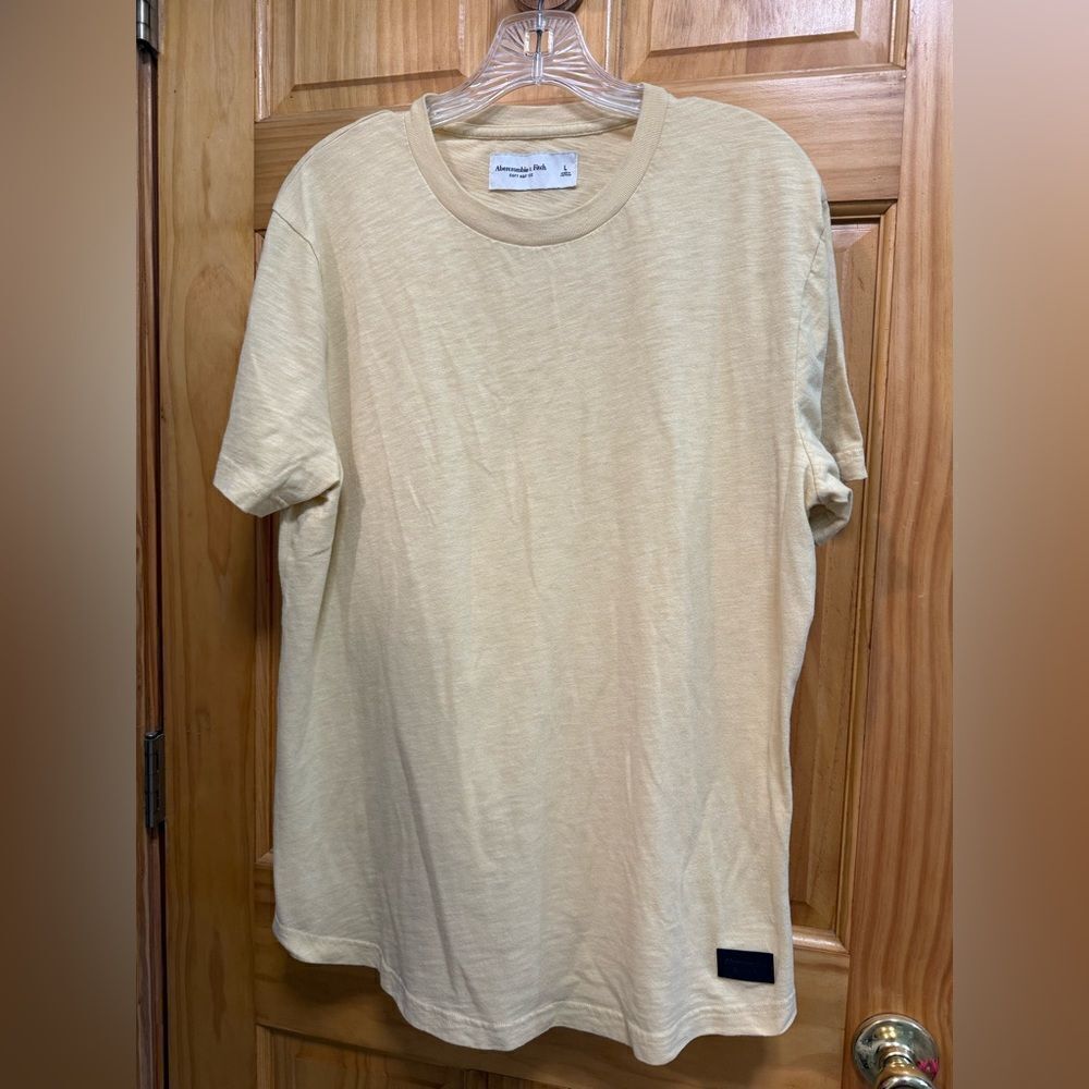 A&F pale yellow size L t shirt
